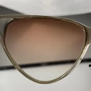 Guy Laroche | Accessories | Guy Laroche Vintage Sunglasses  display picture 2